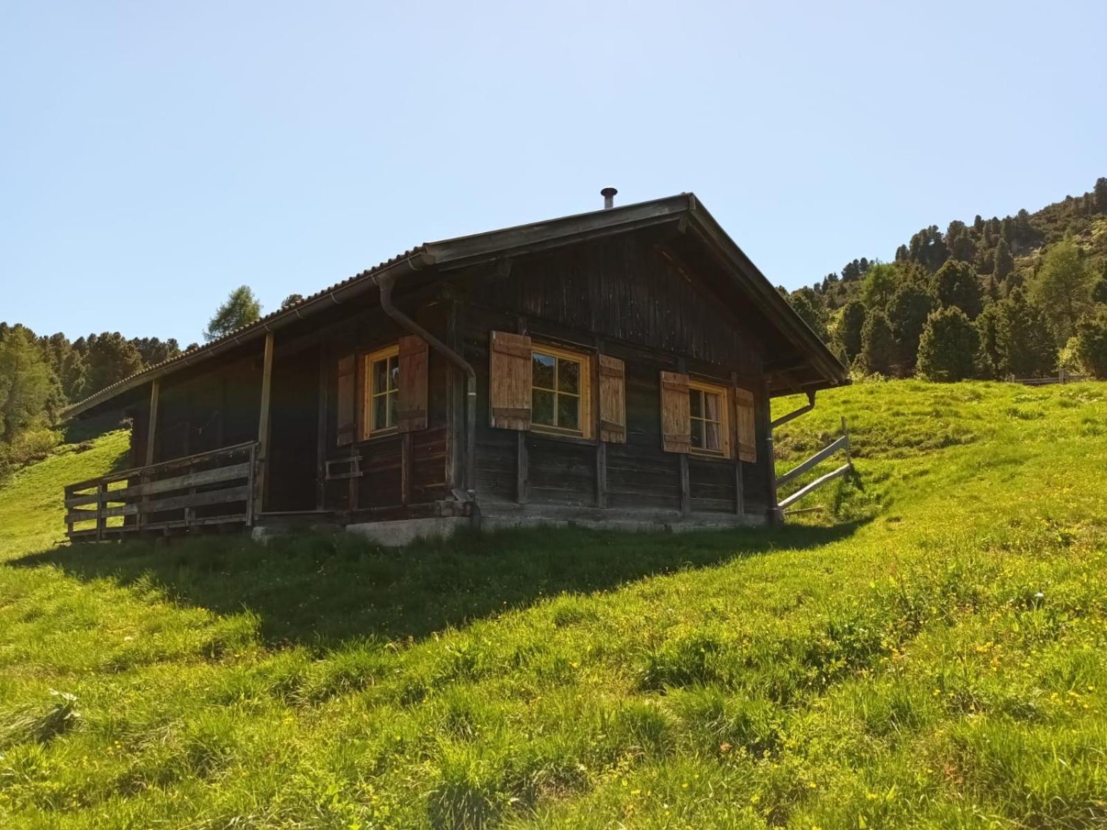 Hauserhof - Urlaub Auf Dem Bauernhof Villandro Exterior photo