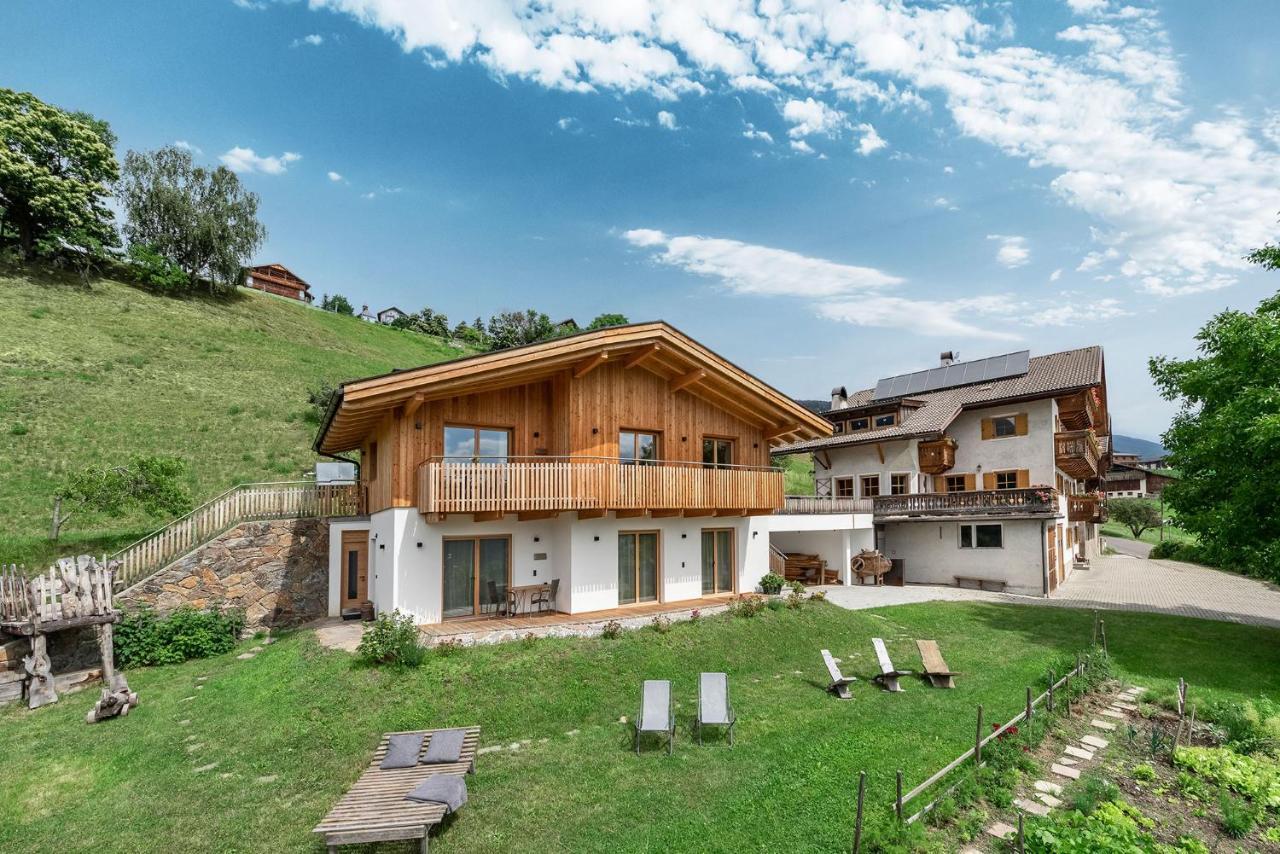 Hauserhof - Urlaub Auf Dem Bauernhof Villandro Exterior photo